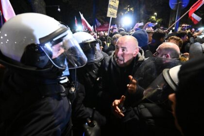 EEUU pide calma ante la crisis institucional abierta en Polonia