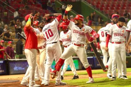 Gigantes vencen al Licey y Toros y Escogido completan la triple victoria