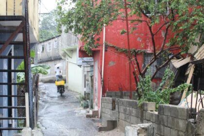Las 800 y el temor a perderlo todo: “Subimos lo poco que nos queda cada vez que llueve”