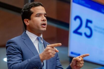 Omar Fernández cuestiona aumentos de impuestos y tarifas del Gobierno