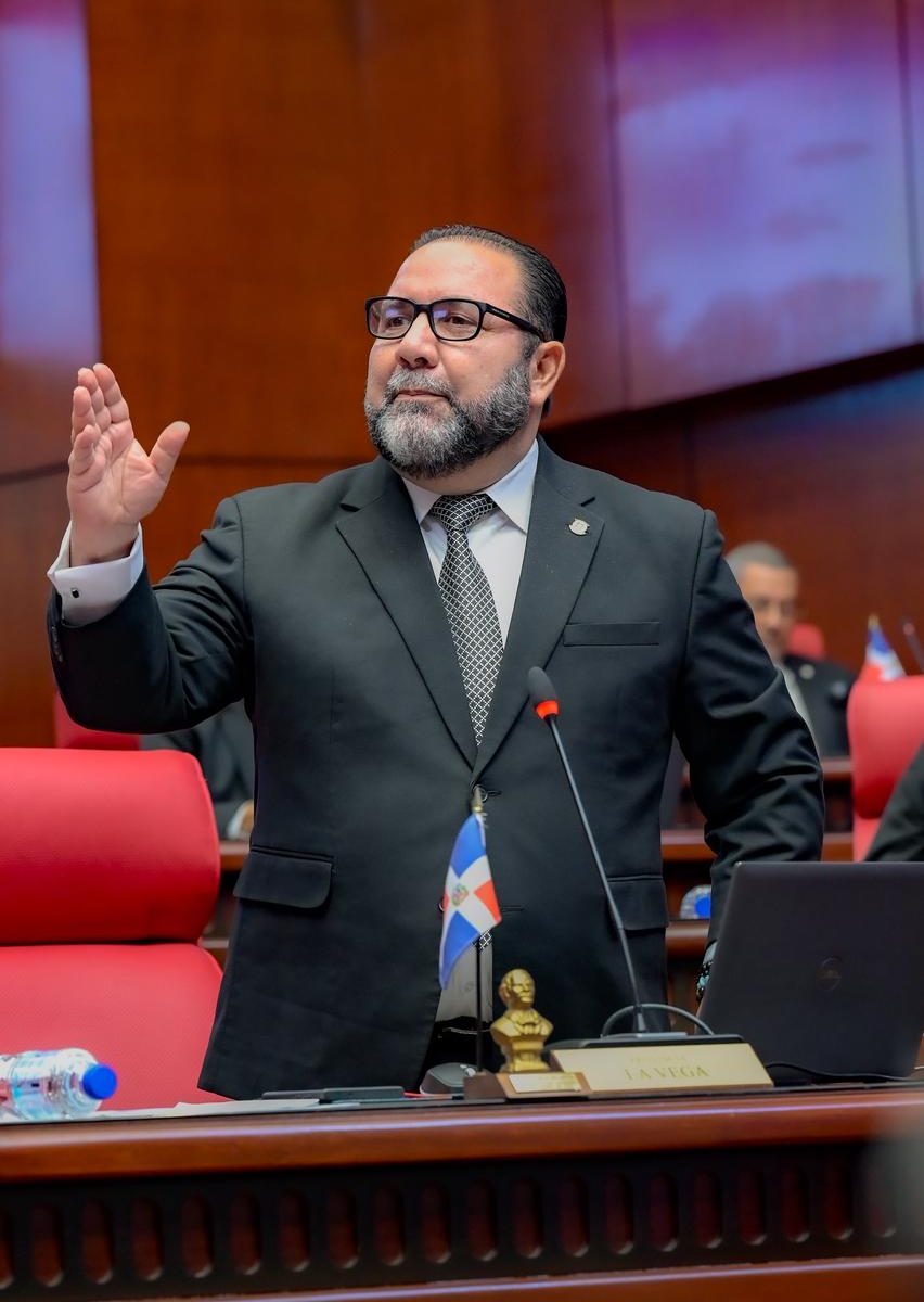 Ramón Rogelio Genao apoya renuncia de su hijo al PRSC y reafirma su militancia