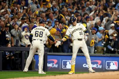 Rays vencen Cerveceros y evitan la barrida en la Serie Mundial