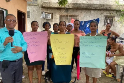 Residentes de Brisas del Este denuncian presunto maltrato a niños en transporte escolar