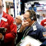 Wall Street cae en la apertura por el desplome de Intel y la baja de Amazon